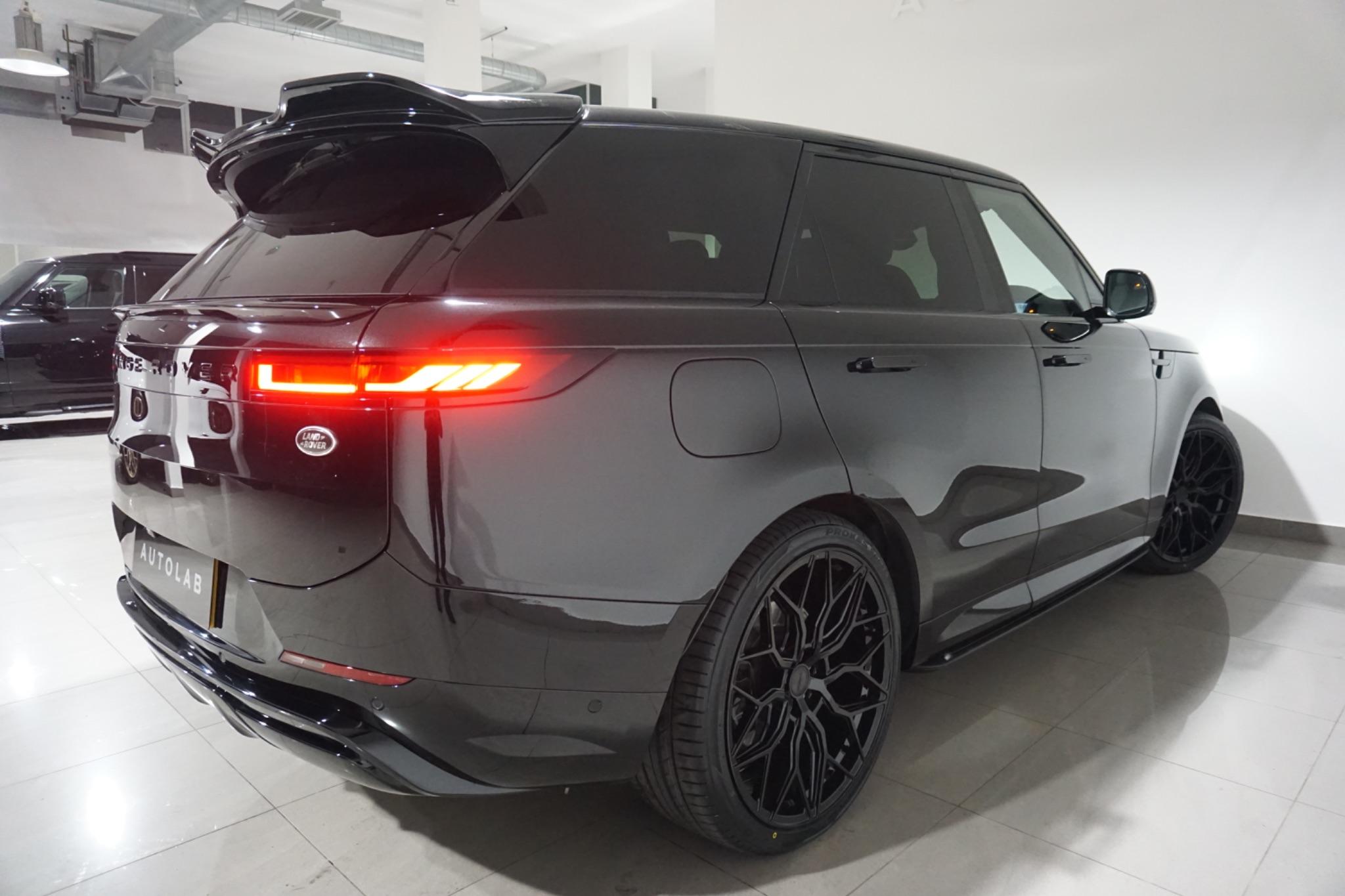Land Rover Range Rover Sport 3.0 D300 MHEV Dynamic SE Auto 4WD Euro 6 (s/s) 5dr